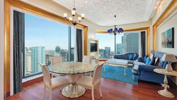 1-Bedroom Deluxe (Modern or Classic) | Vista do quarto