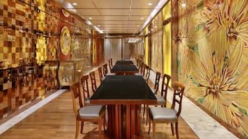 Serve almoço, jantar e brunch