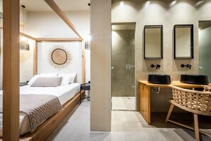 Standard Triple Room | In-room safe, free WiFi, bed sheets - San Giorgio (Santorini)