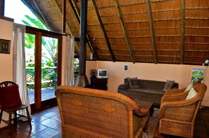 Lovina Suite (8) | Living area - Bali at Willinga lodge (Hartbeespoort)