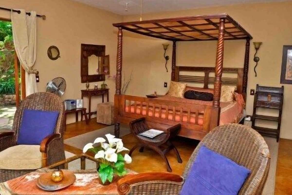 Lombok Suite (6) | Living area