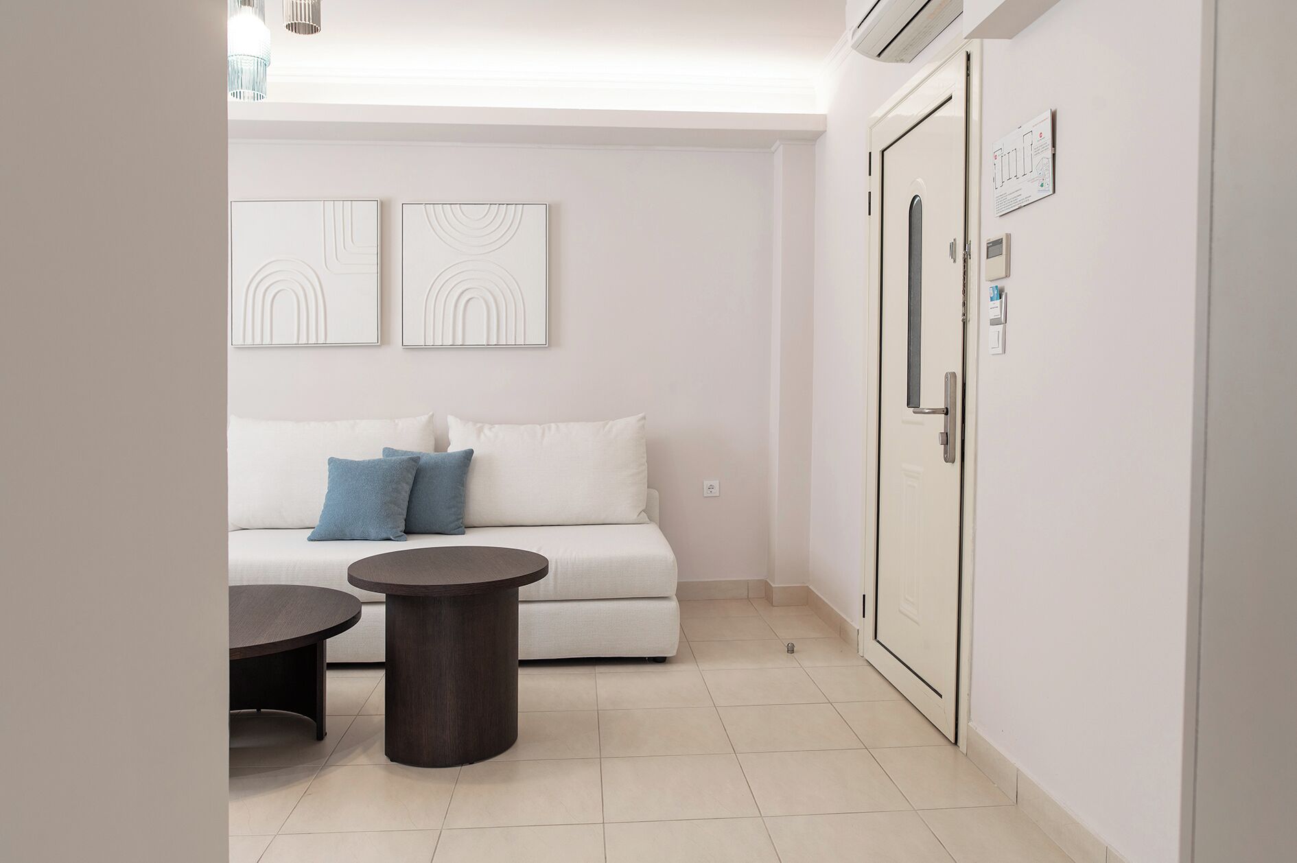 junior suite | 1 bedroom, in-room safe, desk, free wifi