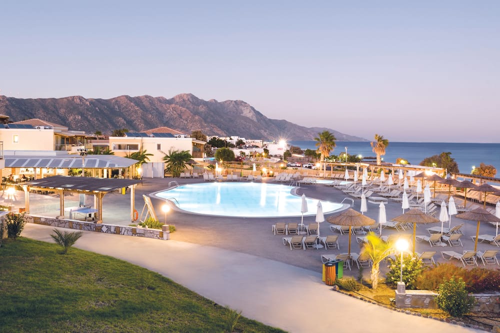 Grand Blue Beach Hotel