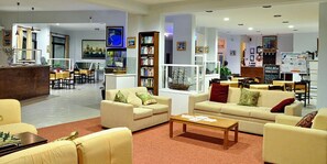 Lobby sitting area - Valais Hotel (Zakynthos)