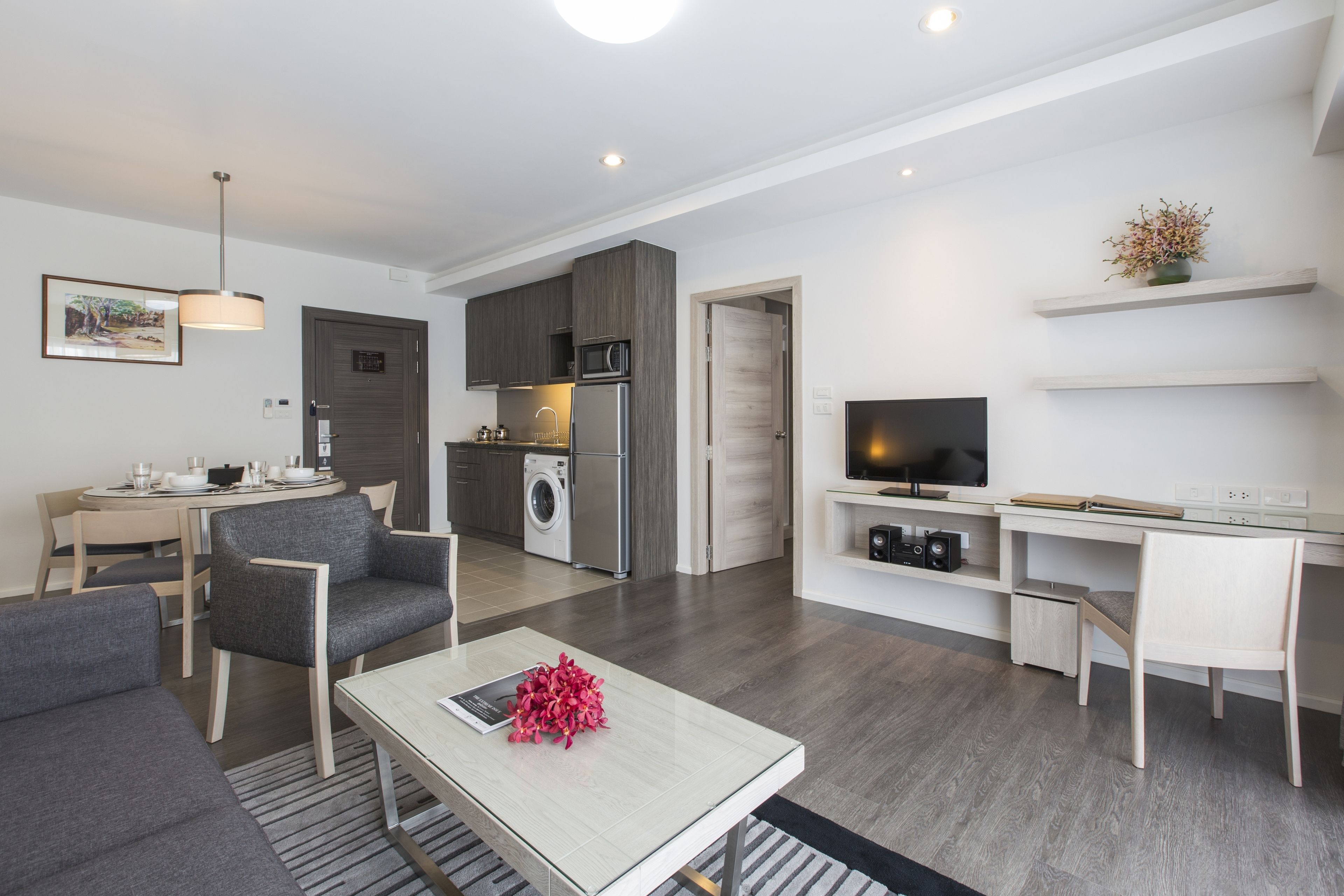 Suite, 1 chambre, cuisinette | Vue de la chambre