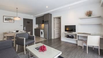Suite, 1 chambre, cuisinette | Vue de la chambre