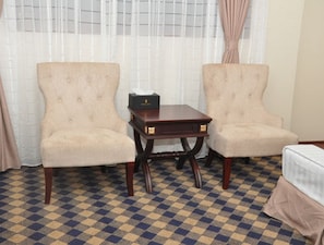 Suite | Living area