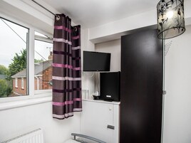 Μοναδική επίπλωση, σίδερο/σιδερώστρα, δωρεάν Wi-Fi, κλινοσκεπάσματα 