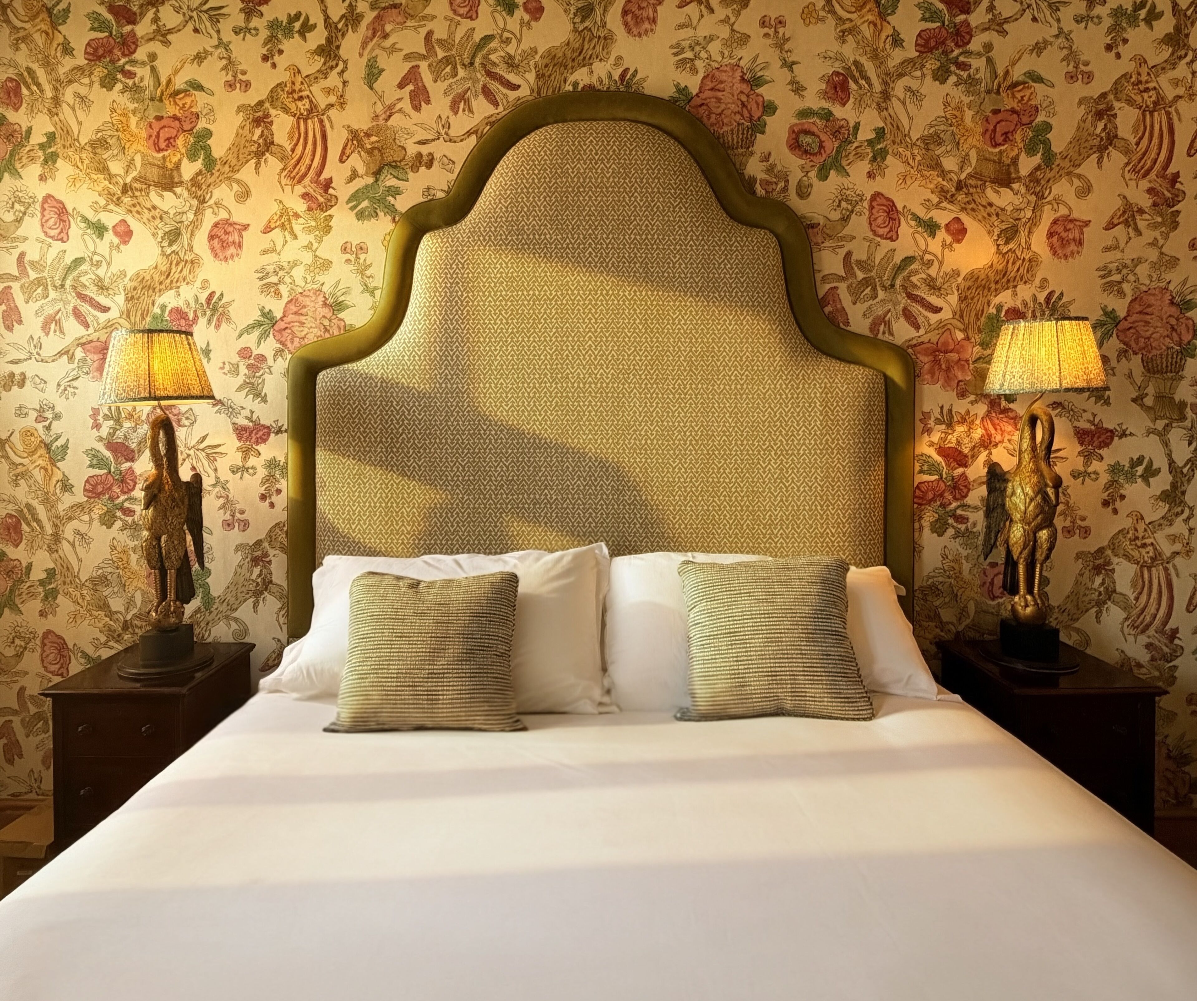 Deluxe Double Room (TEME) | Desk, iron/ironing board, free WiFi, bed sheets