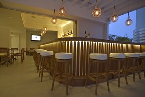 Bar (en el alojamiento)