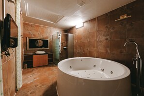 Suite | Blackout drapes, free WiFi - Hotel Gallery (Tongyeong)