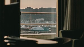 ستائر تعتيم وواي فاي مجانًا