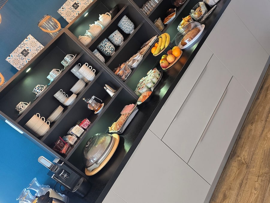 Daily buffet breakfast (EUR 13.90 per person)