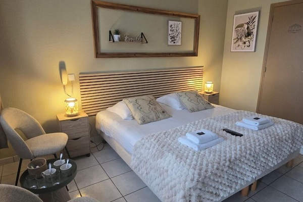 Premium bedding, minibar, in-room safe, soundproofing