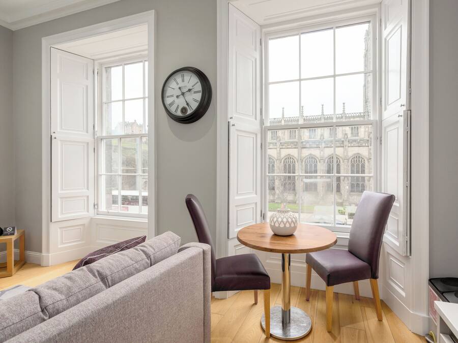 Premium bedding, in-room safe, desk, iron/ironing board