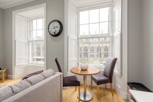 Destiny Scotland - Princes St Residence