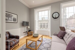 Classic Studio, 1 Bedroom, Castle View | Living area - Destiny Scotland - Princes St Residence (Edinburgh)