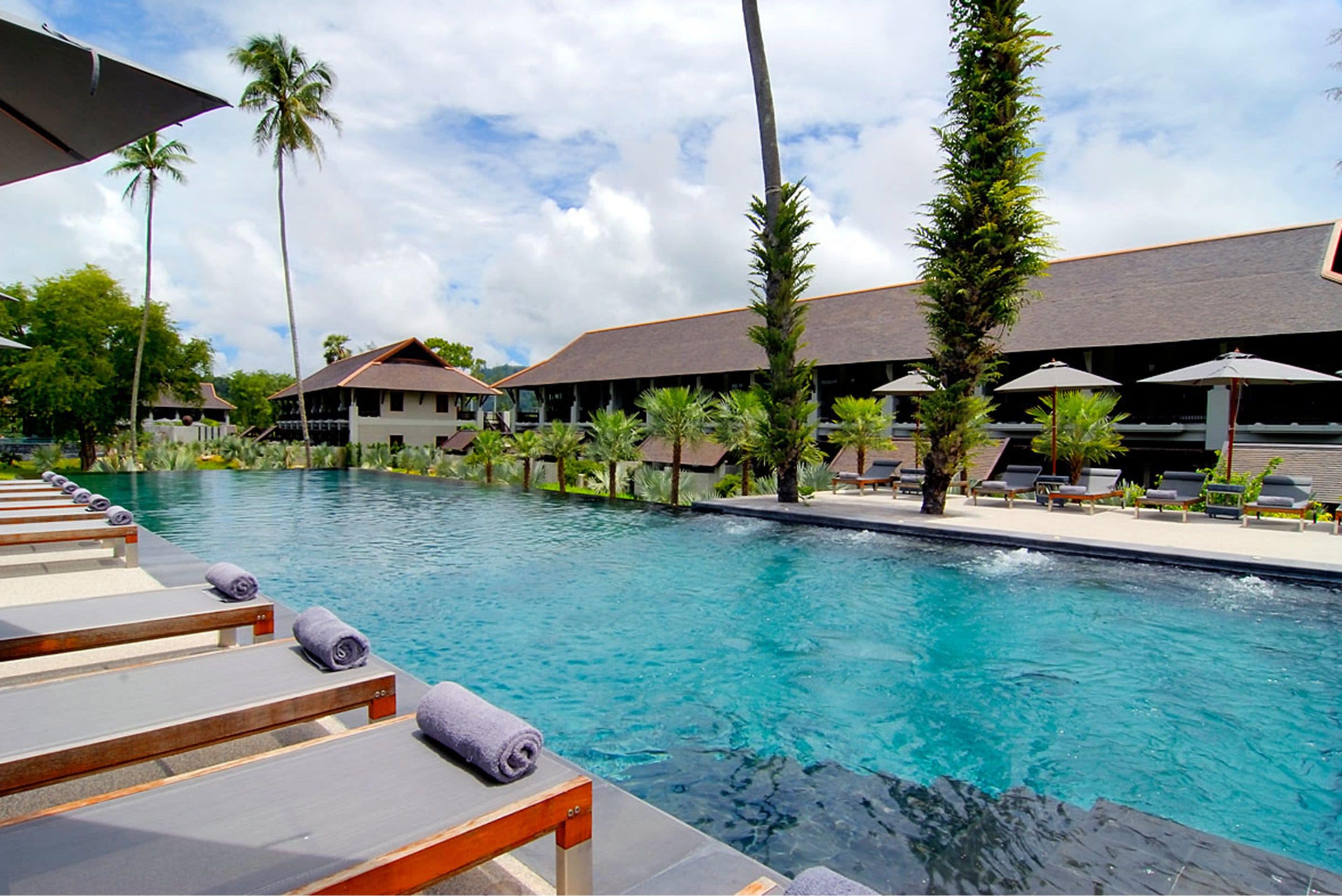 3 outdoor pools