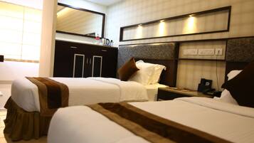 Premium bedding, minibar, in-room safe, desk