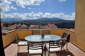 Apartamento família, 2 quartos, vista para a montanha (El Balcón) | Terraço/pátio