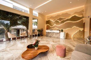 Área de estar no saguão