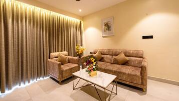 Arabica Suite | 1 bedroom, premium bedding, desk, soundproofing
