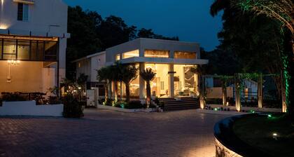 TGI STAR Holidays Yercaud