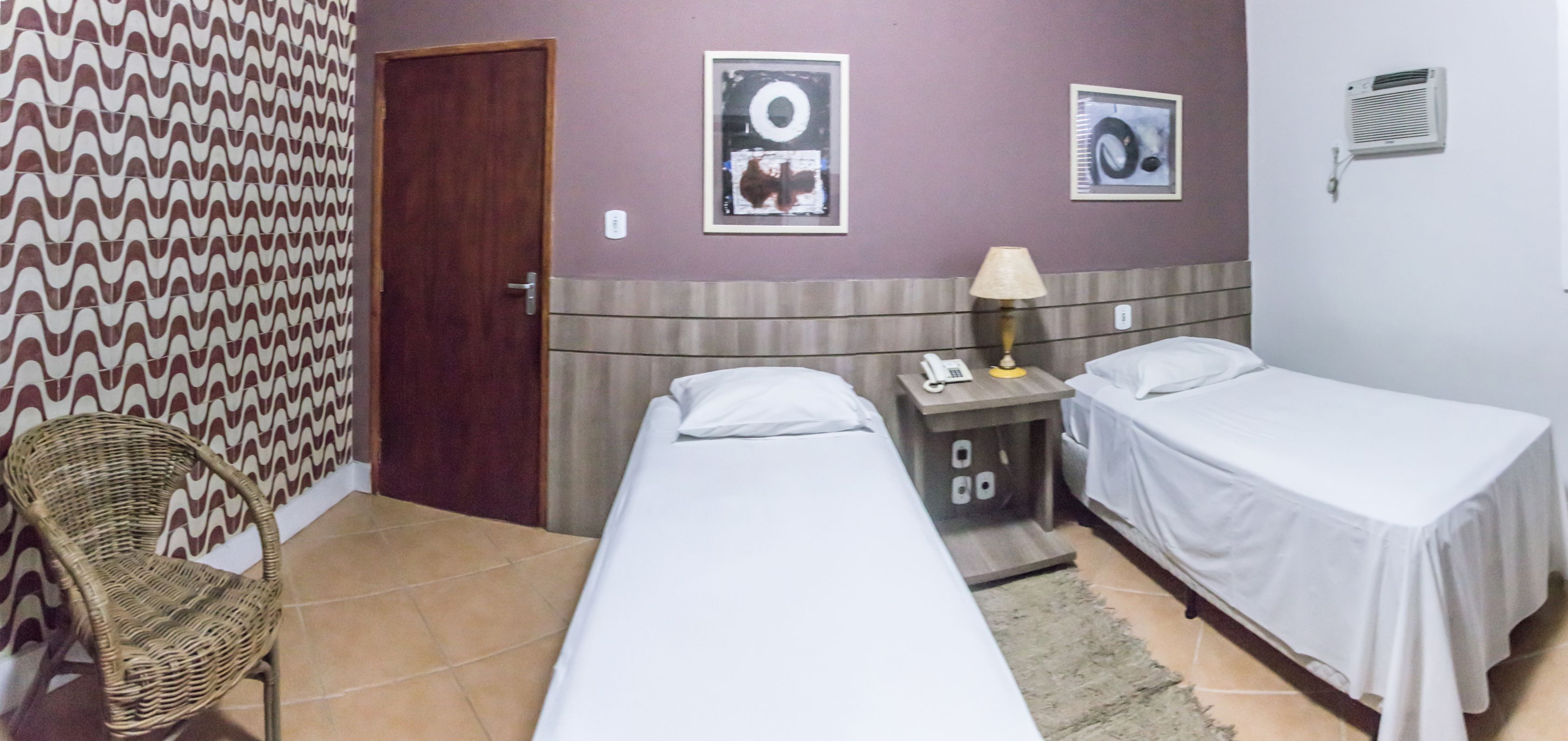 single room | minibar, desk, free cots/infant beds, free rollaway beds