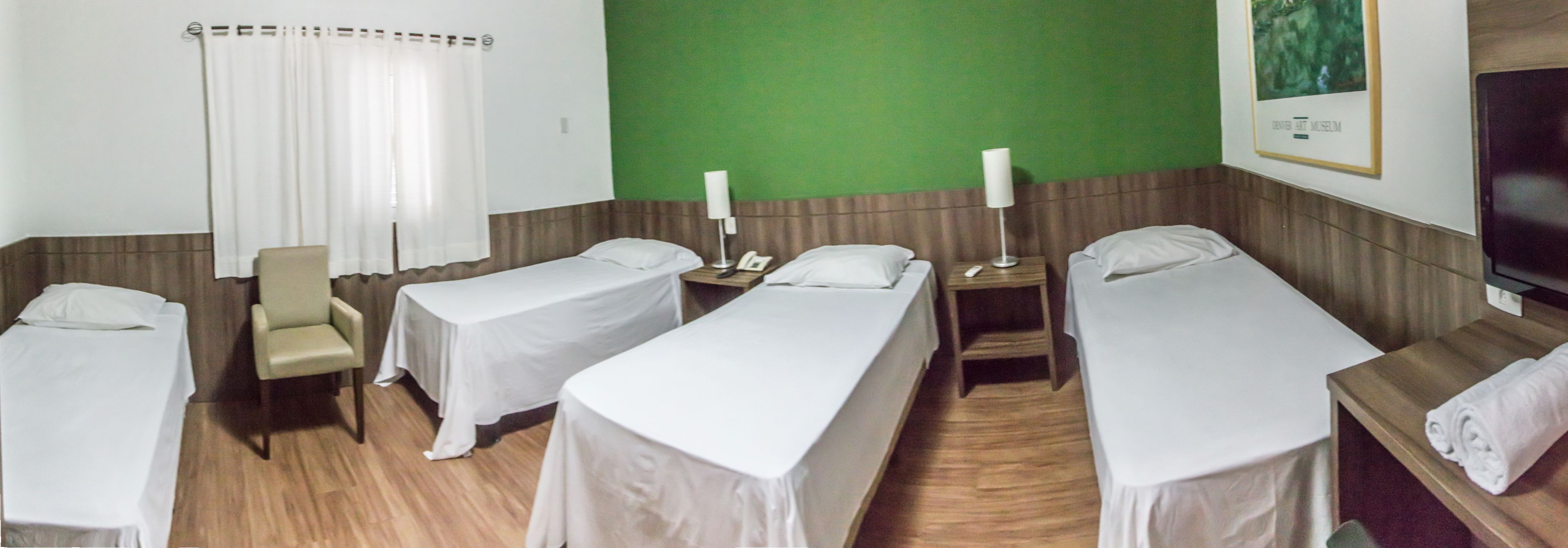 quadruple room | minibar, desk, free cots/infant beds, free rollaway beds