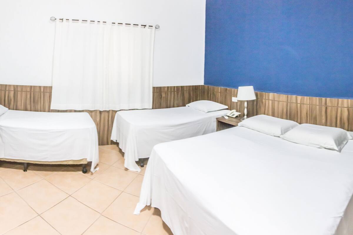 triple room | minibar, desk, free cots/infant beds, free rollaway beds