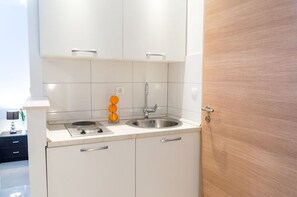 Studio Suite, Balcony | Private kitchen | Full-size fridge, stovetop, espresso maker, coffee/tea maker - Split Allure Apartments (Split)