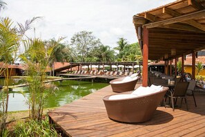 Sundeck - Santa Clara Eco Resort (Dourado)