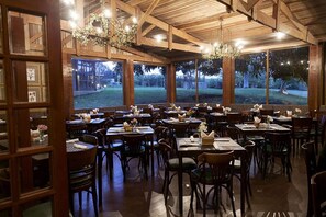 Restaurant - Santa Clara Eco Resort (Dourado)