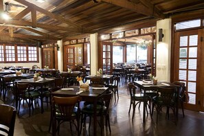 Restaurant - Santa Clara Eco Resort (Dourado)