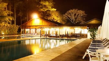 Piscina externa