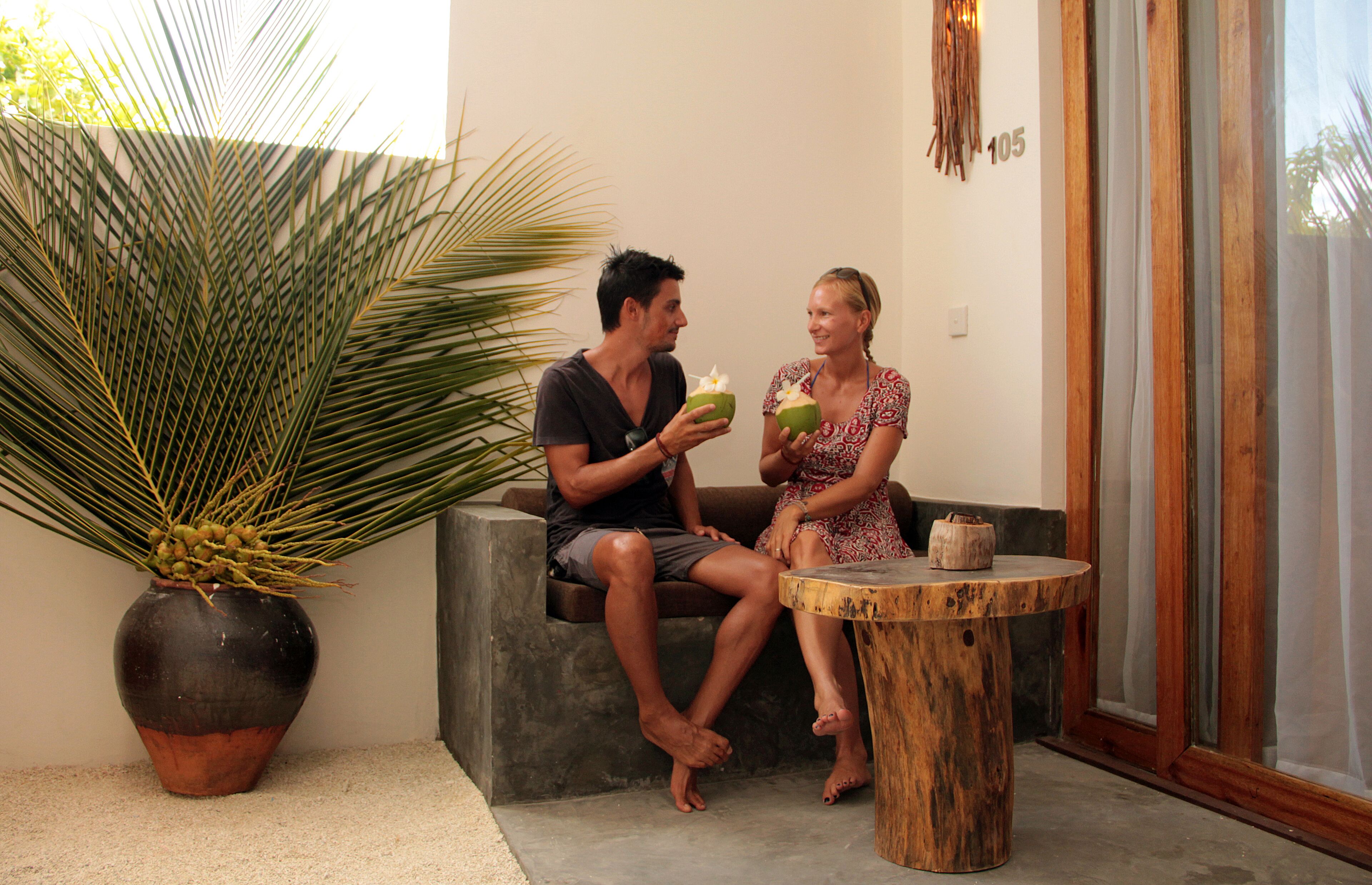 デラックス ダブルルーム キングベッド 1 台 ガーデンビュー | 1 室のベッドルーム、ミニバー、セーフティボックス (室内)、デスク