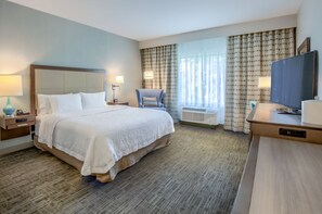 In-room safe, desk, iron/ironing board, cribs/infant beds - Hampton Inn Gulf Shores (Gulf Shores)