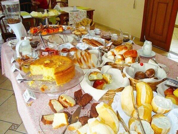 Buffet - Pousada Alemã (Santo Antonio do Pinhal)