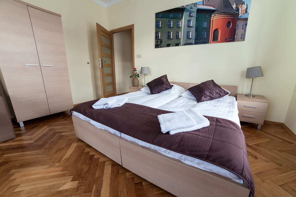 Superior Apartment, 2 Single Beds (8B)