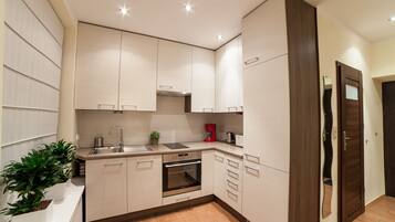 Appartamento Superior, 2 letti singoli (8A) | Cucina privata | Frigorifero, piano cottura, macchina per tè/caffè, bollitore elettrico