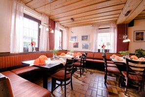 Mittagessen und Abendessen, internationale Küche