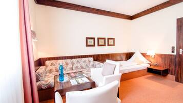 Standard-Einzelzimmer | Allergikerbettwaren, Daunenbettdecken, Zimmersafe