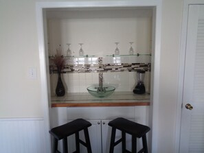 Deluxe Townhome, 3 Bedrooms, Lagoon View | Living area | 32-inch flat-screen TV with cable channels, TV, DVD player - Multi Resorts at Puente Vista (Corpus Christi)