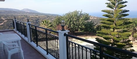 Apartment, Balkon, Meerblick | Terrasse/Patio