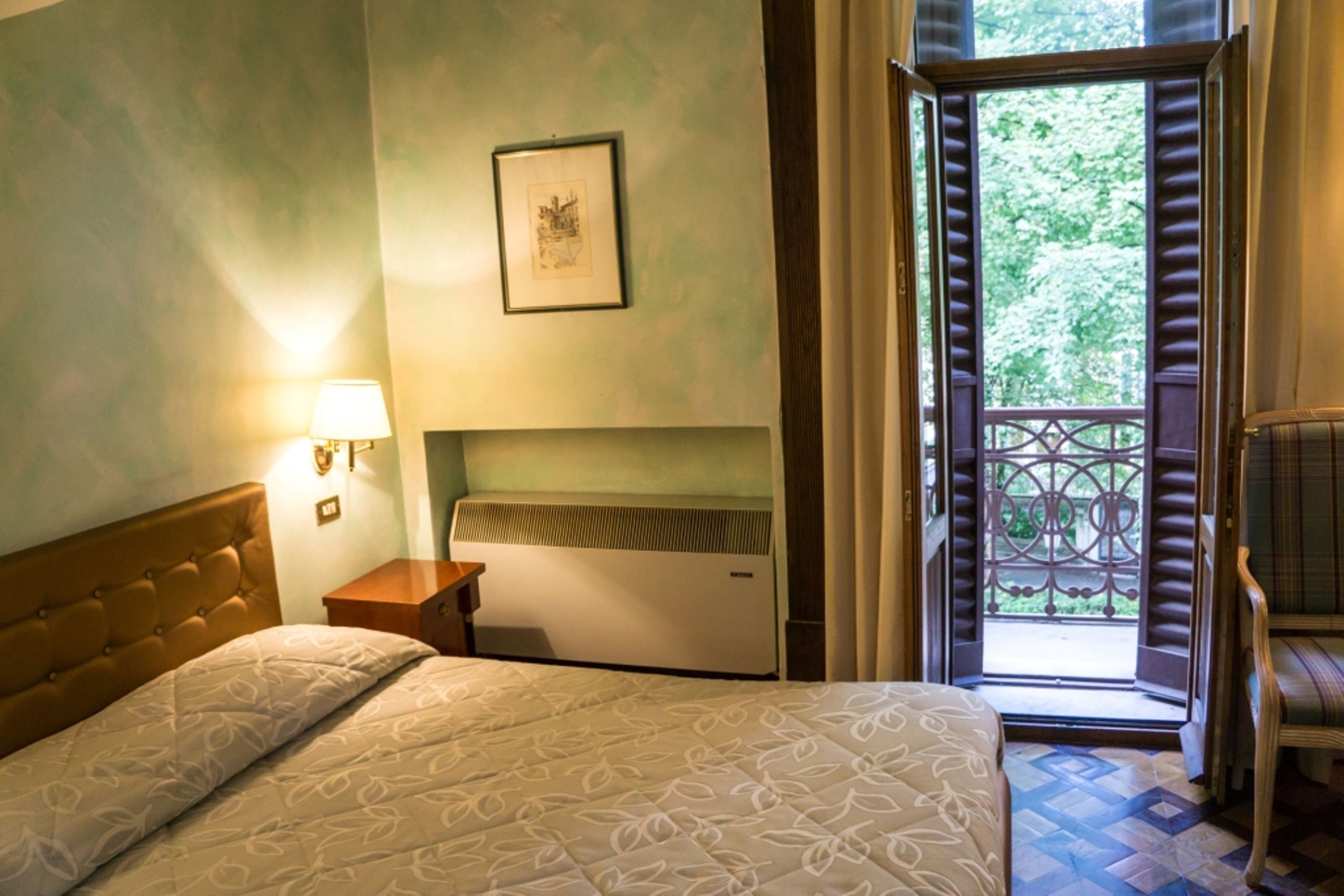 junior suite, fireplace | minibar, in-room safe, cots/infant beds, free wifi