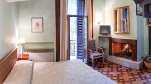 Junior Suite, Fireplace | Minibar, in-room safe, cots/infant beds, free WiFi