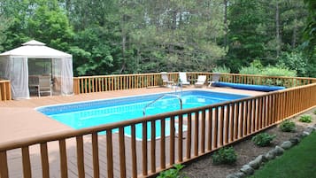 Children’s play area – outdoor