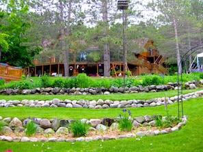 Property grounds - Horton Creek Inn B&B (Charlevoix)