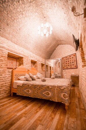 Luxe beddengoed, een kluis op de kamer, individueel gedecoreerd