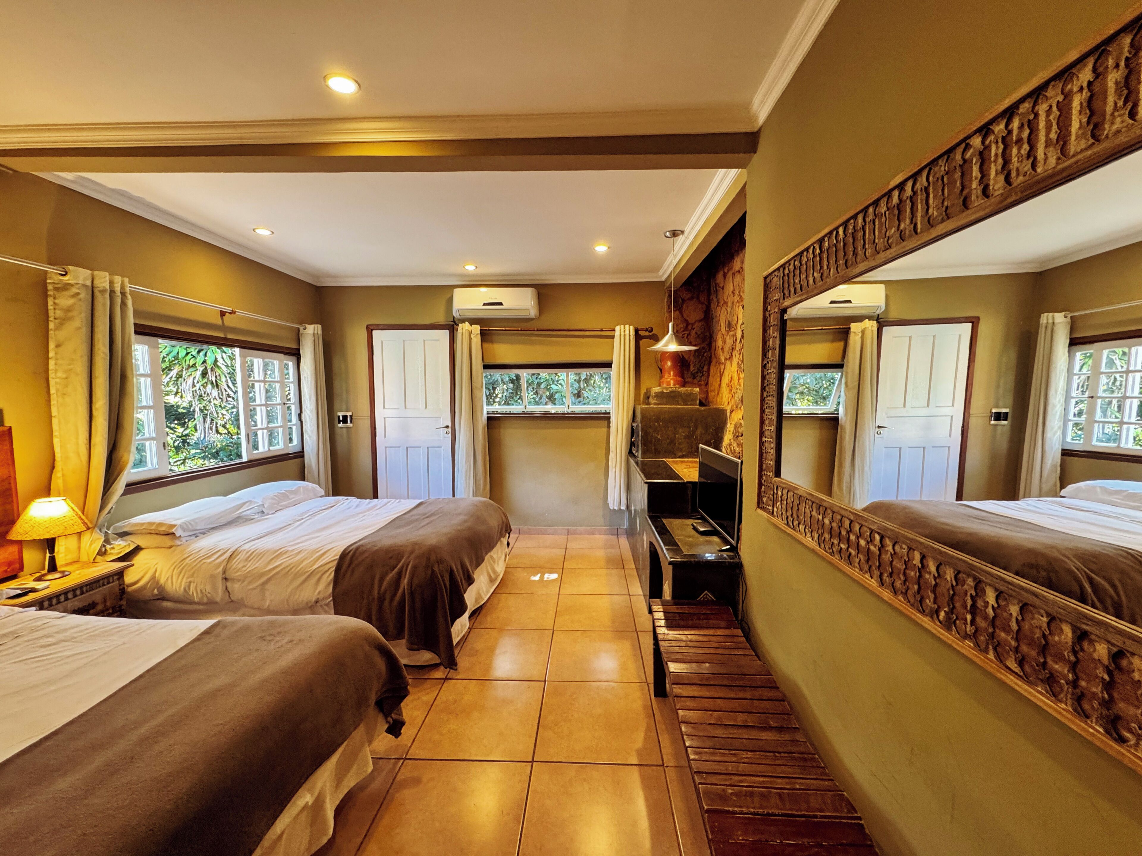 Deluxe Room | Minibar, blackout drapes, free WiFi, bed sheets